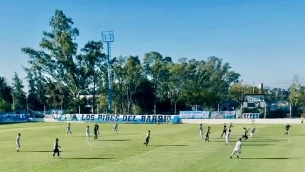 “Los Mates” derrotaron a Argentino de Merlo y siguen como líderes del Torneo Apertura