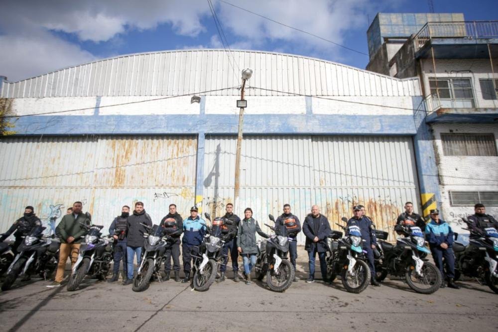 Entregaron herramientas de trabajo a efectivos del Escuadrón Motorizado