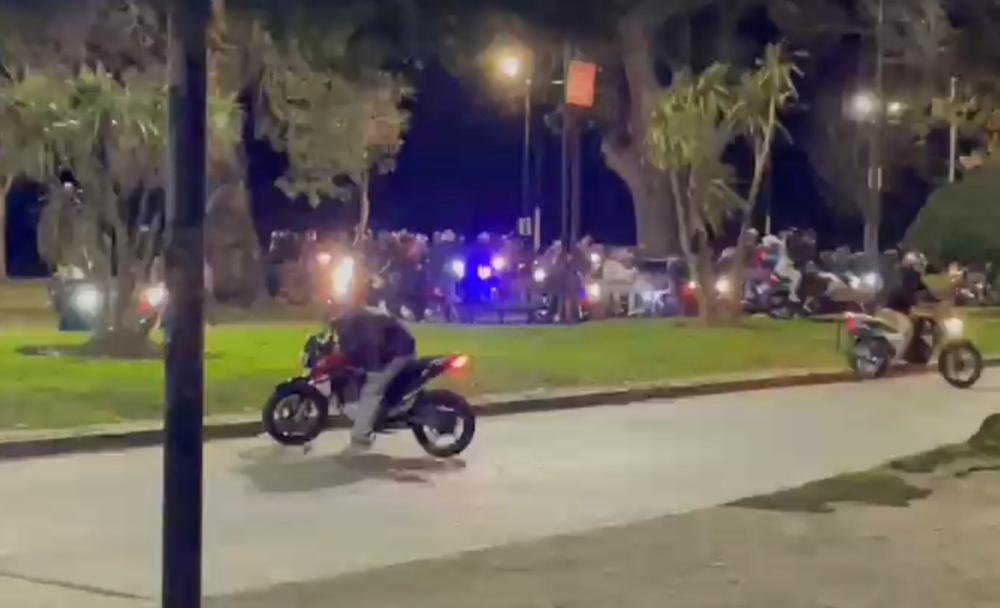 Caravana de motos invadió las calles del distrito