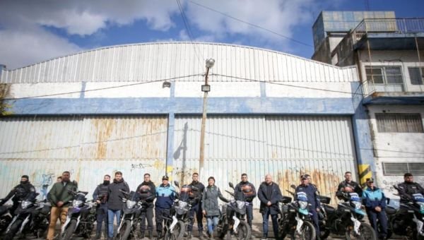 Entregaron herramientas de trabajo a efectivos del Escuadrón Motorizado