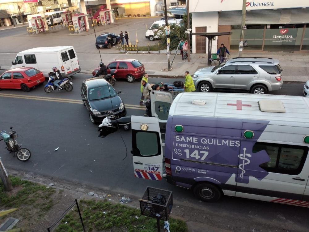 Choque en Avenida La Plata y 12 de Octubre: Un herido