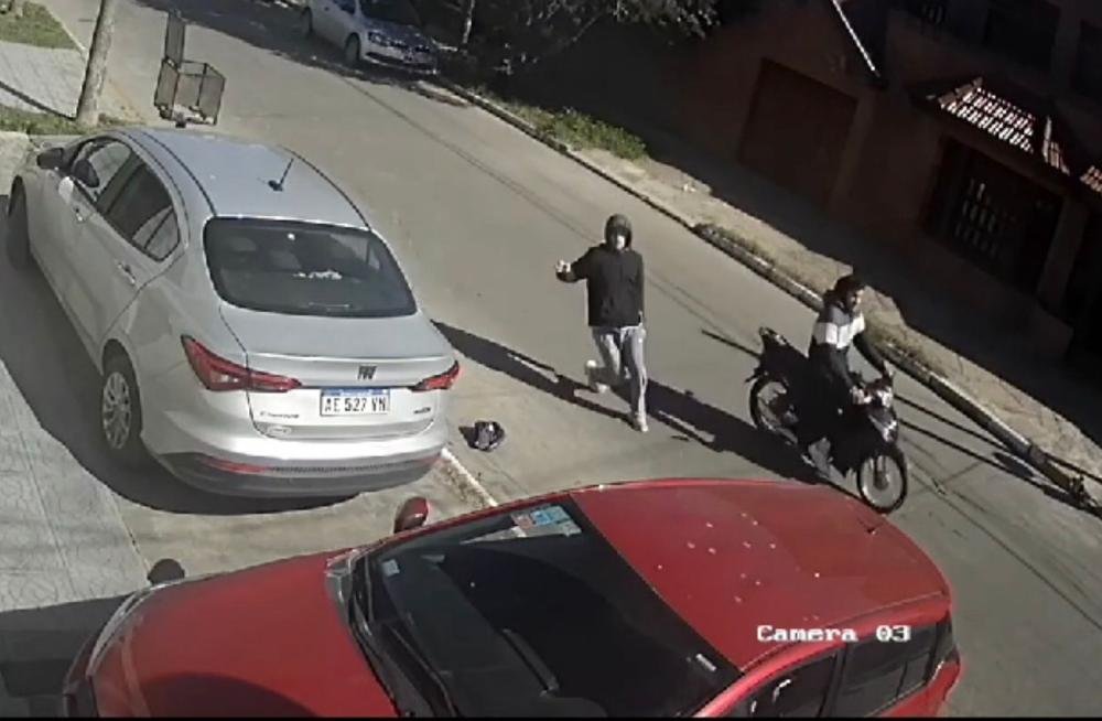 Violento asalto a una docente