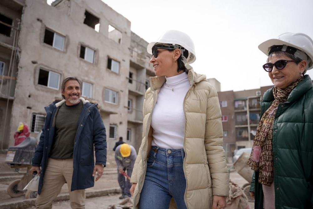Mayra Mendoza supervisó el avance de obra de 80 viviendas en el barrio Memoria, Verdad y Justicia