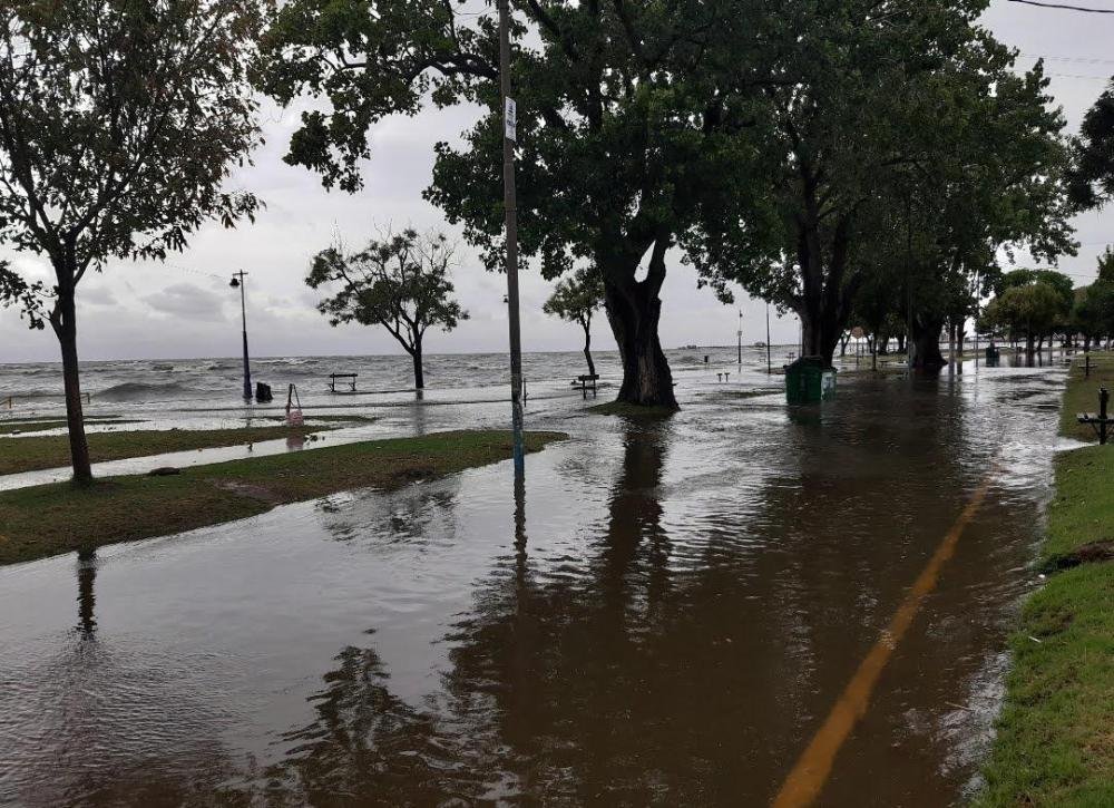 Alerta por crecida del rio en Quilmes