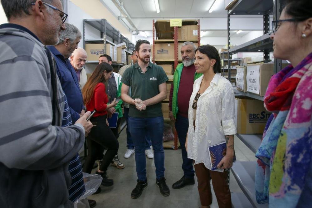Mayra Mendoza visitó fábrica que sumó trabajadores a través de la oficina de empleo municipal