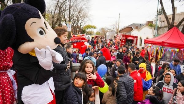 Los Bomberos Voluntarios de Quilmes celebraron el Día de la Niñez