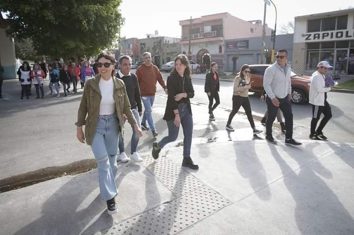 Mayra Mendoza inauguró obra de repavimentación en Bernal Oeste