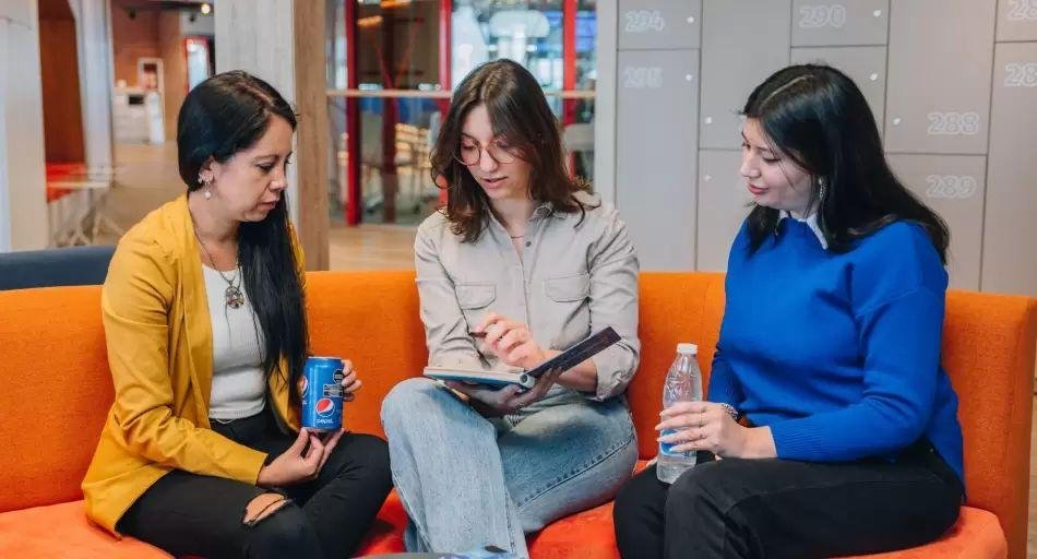 Cervecería Quilmes ofrece 1.500 becas para que mujeres se capaciten en tecnología