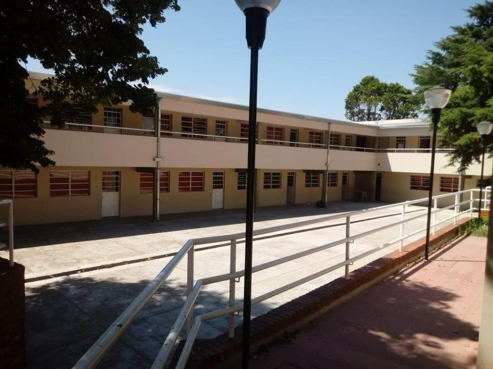 Detuvieron a adolescente que robó objetos de una escuela