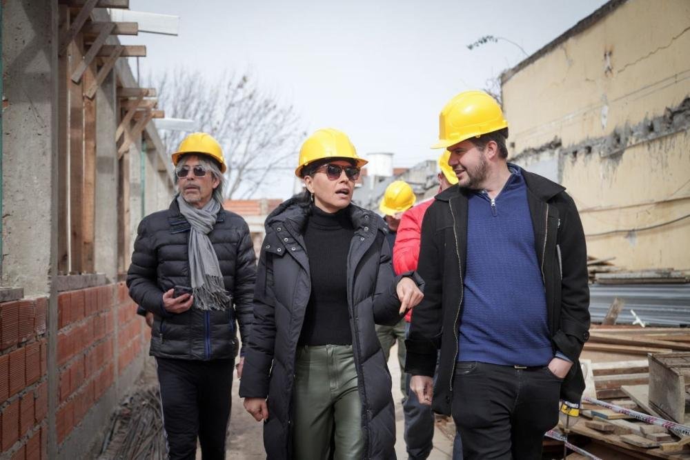 Mayra Mendoza supervisó el avance del nuevo edificio para la ES N° 8