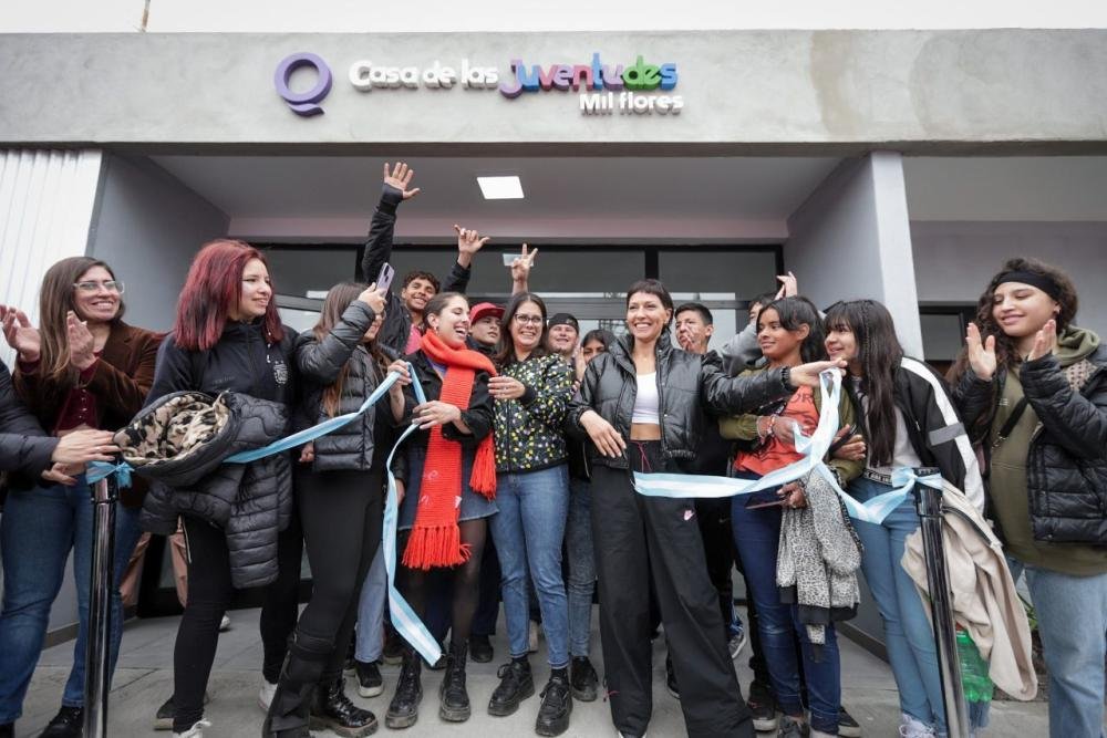 Mayra Mendoza inauguró la Casa de las Juventudes: "Quiero seguir siendo la intendenta de los pibes"
