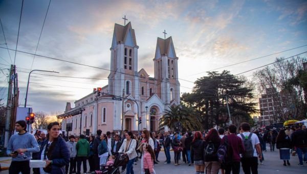 Pide ayuda para recuperar el anillo de casada que su marido perdió en los Fogones de Bernal