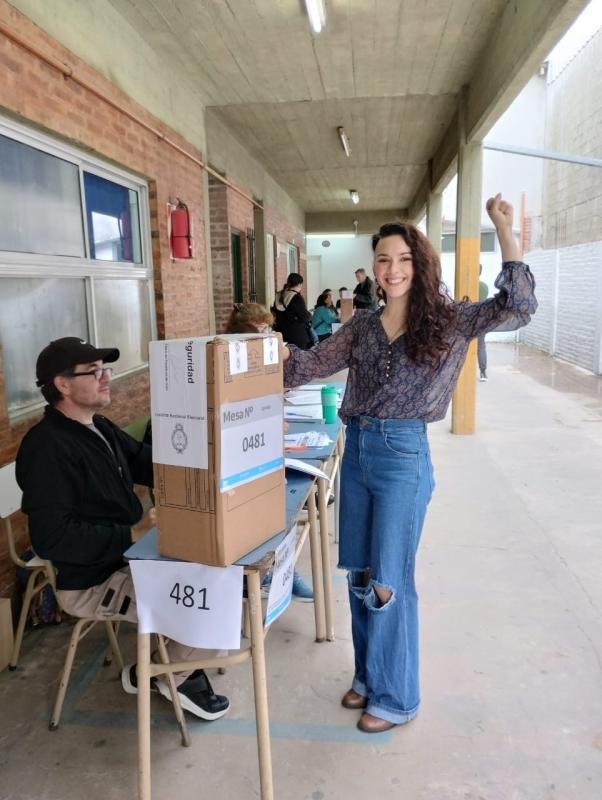 FIT-U: Carla Villani votó en el Colegio San Clemente