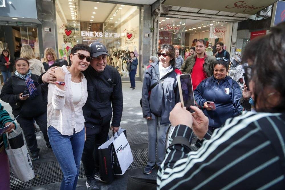 Mayra Mendoza recorrió la puesta en valor de la Peatonal Rivadavia