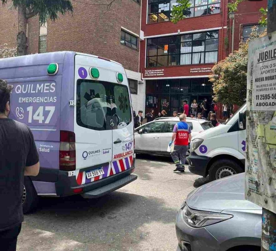 Alumno del Normal de Quilmes tiró gas pimienta e intoxicó al curso
