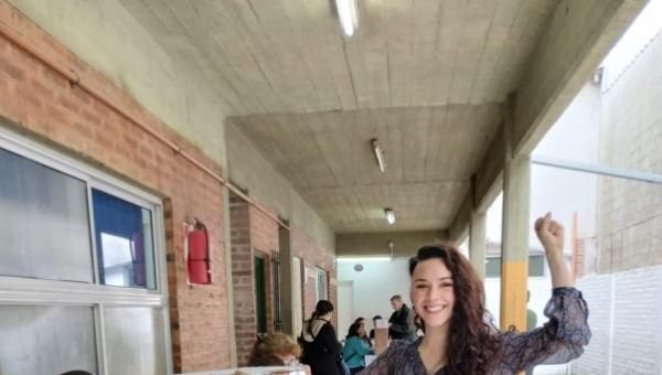 FIT-U: Carla Villani votó en el Colegio San Clemente