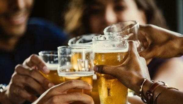 Hoy se celebra el "Día de la Cerveza Artesanal": Dónde habrá ofertas en Quilmes, Berazategui y Varela