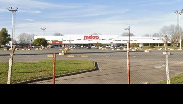 Clausuraron de forma preventiva la sucursal del supermercado mayorista Makro en Quilmes