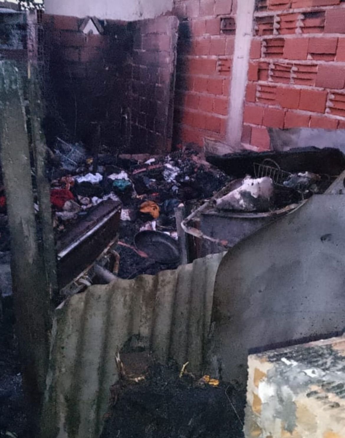Incendio dejó a una familia sin hogar: Iniciaron una colecta para ...