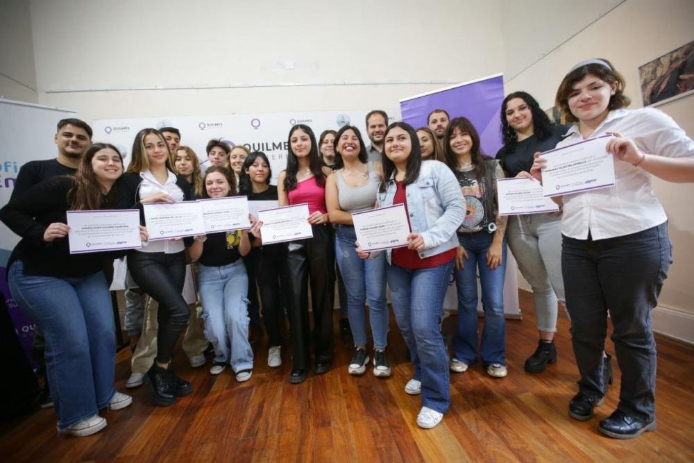 Entregaron diplomas a estudiantes de la EST N° 5 que hicieron prácticas profesionalizantes en el Municipio