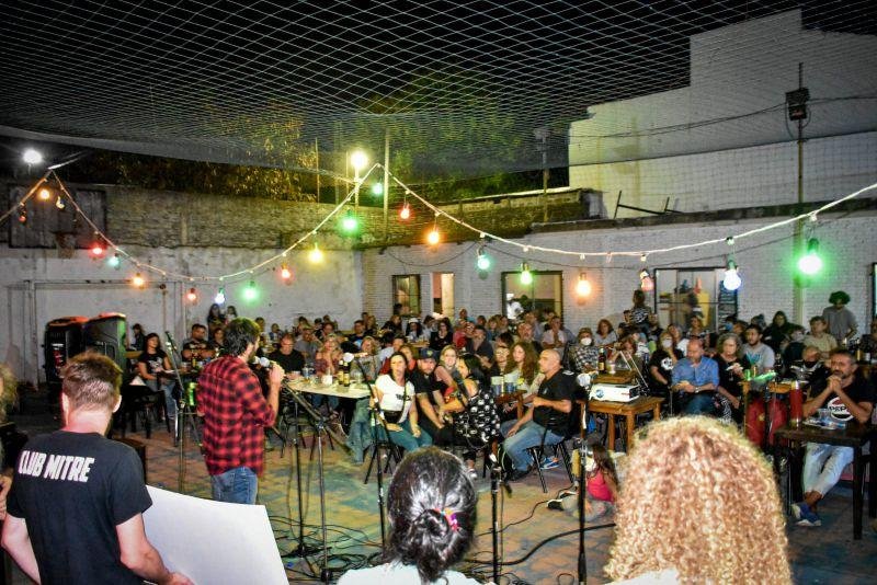 Cierre de año con murga uruguaya en el Club Mitre