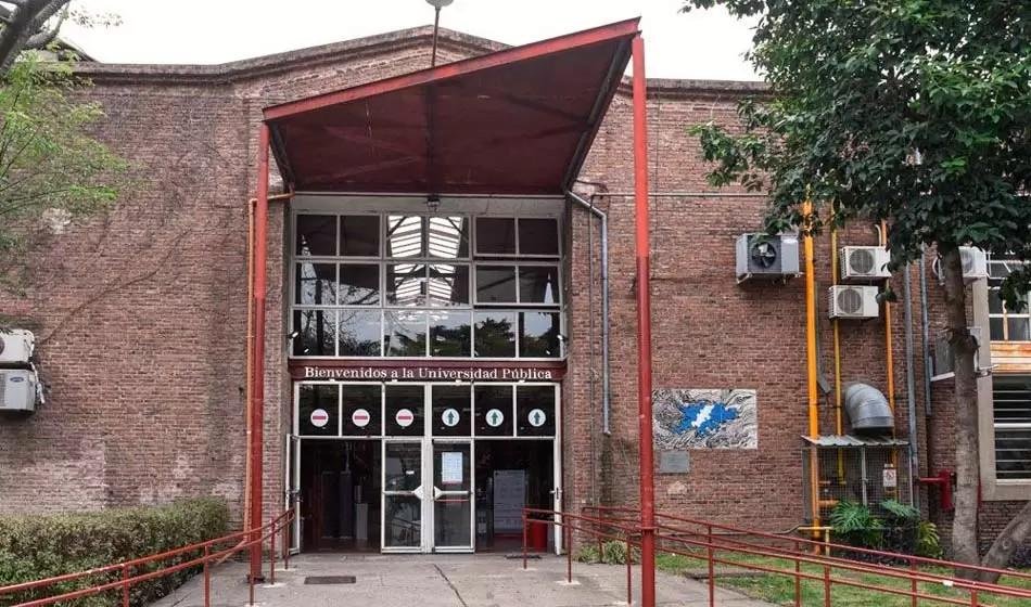 La UNQ rechazó las medidas del Gobierno y suspendió el brindis de fin de año