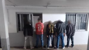 Prefectura detuvo a cinco menores que huyeron de un control: Tenían un arma y la llave de un auto robado