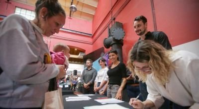 Mayra Mendoza celebró que más de 200 familias de la IAPI firmaron su escritura