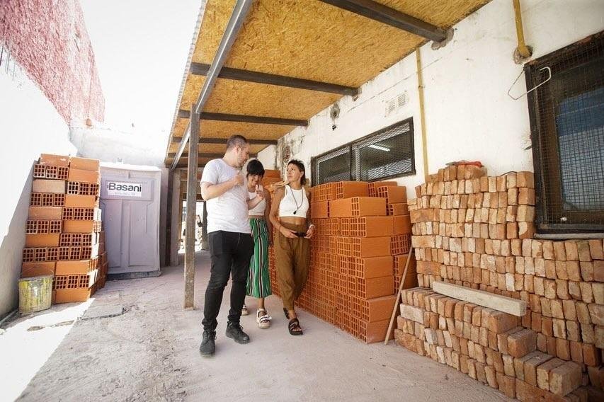 Mayra Mendoza supervisó la obra de refacción en la EP N° 15 y ES N° 80