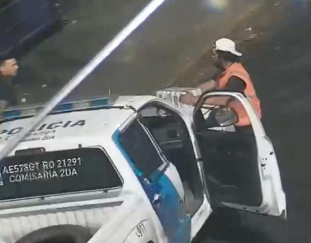 Un sujeto fue detenido por la policía: Lo atraparon robando packs de cerveza