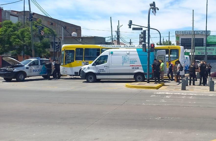 Choque entre colectivo y patrullero deja ocho heridos