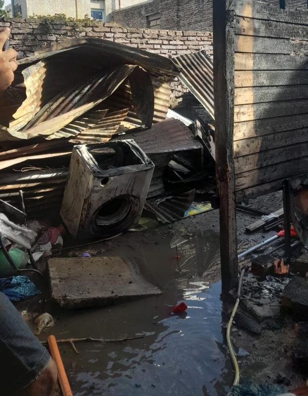 Piden ayuda para una familia que perdió todo en un incendio