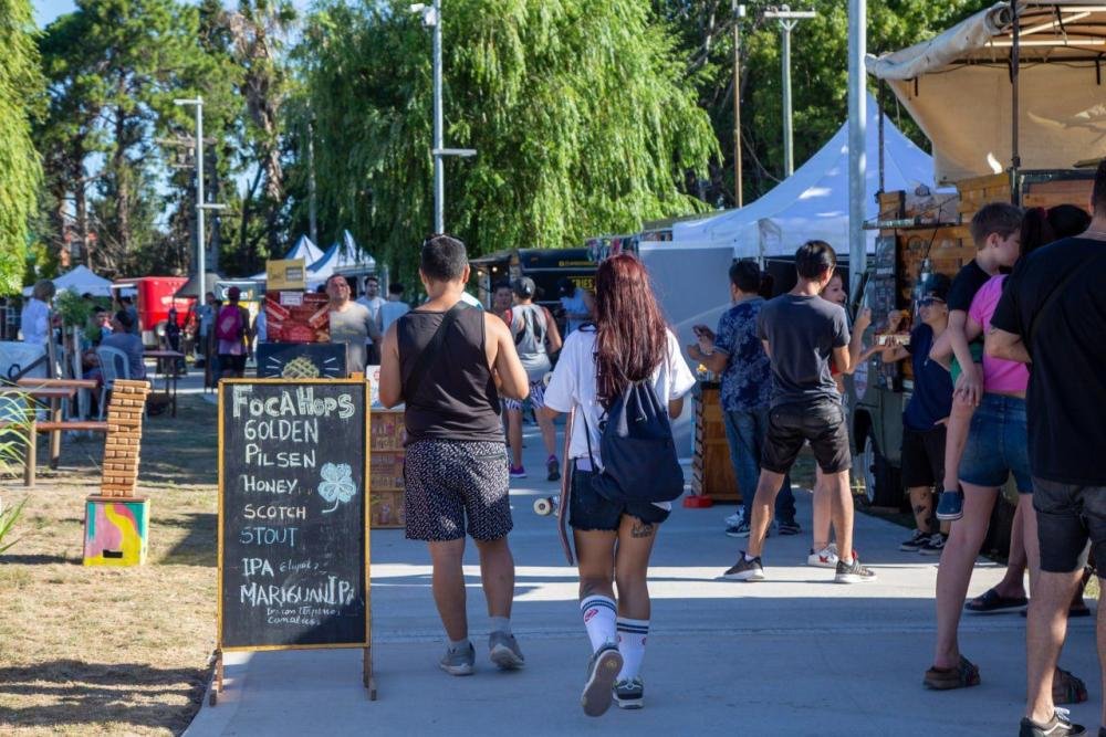 Miles de vecinos disfrutaron del "Verano en el Parque de La Ribera"