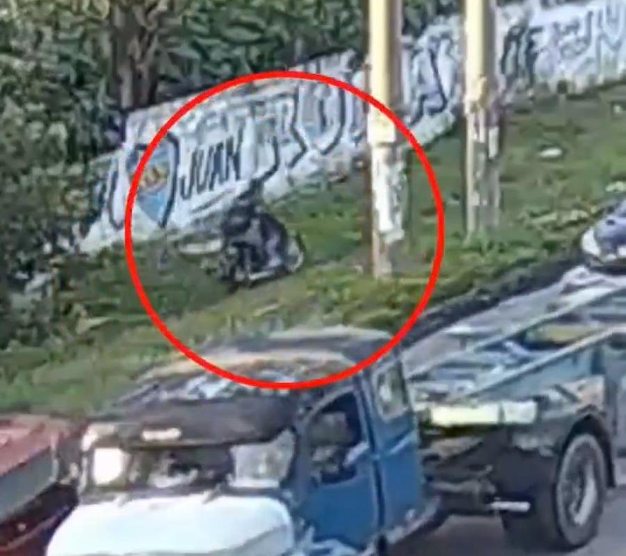 Tres detenidos por intentar robar una moto de un depósito judicial