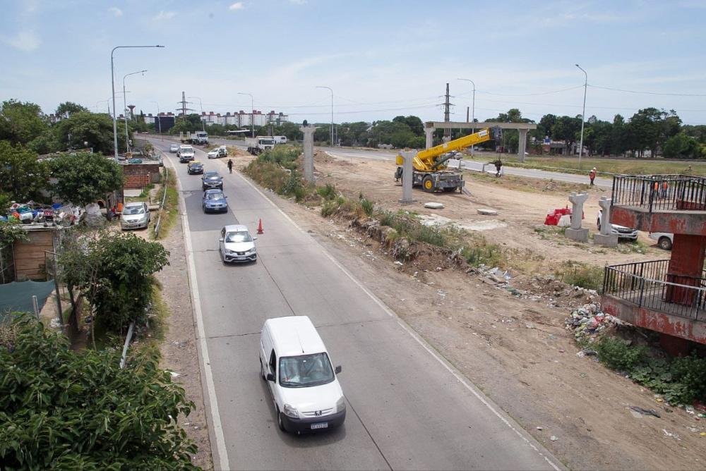 Continúa el avance de la obra de la nueva traza en el Acceso Sudeste