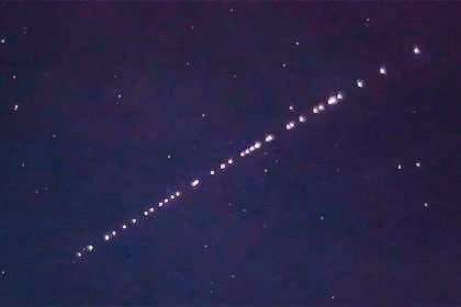 Cómo ver el paso de los satélites Starlink sobre Buenos Aires