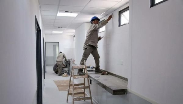 La puesta en valor de la guardia del Hospital Oller alcanzó un 95% de avance de obra