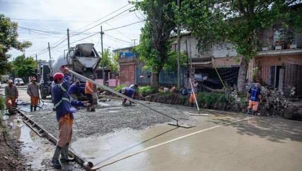 Continúa la última etapa de asfaltos del barrio "La Unión" 