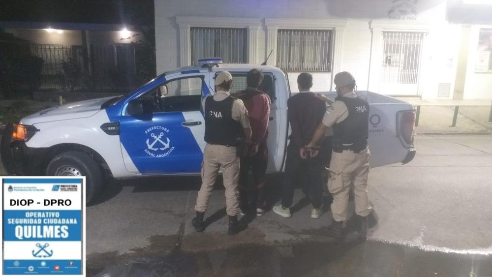 Dos detenidos acusados de robar en el techo de una casa