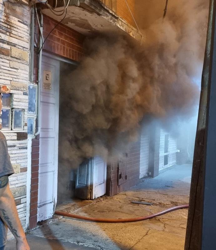 Se incendió el depósito de una heladería