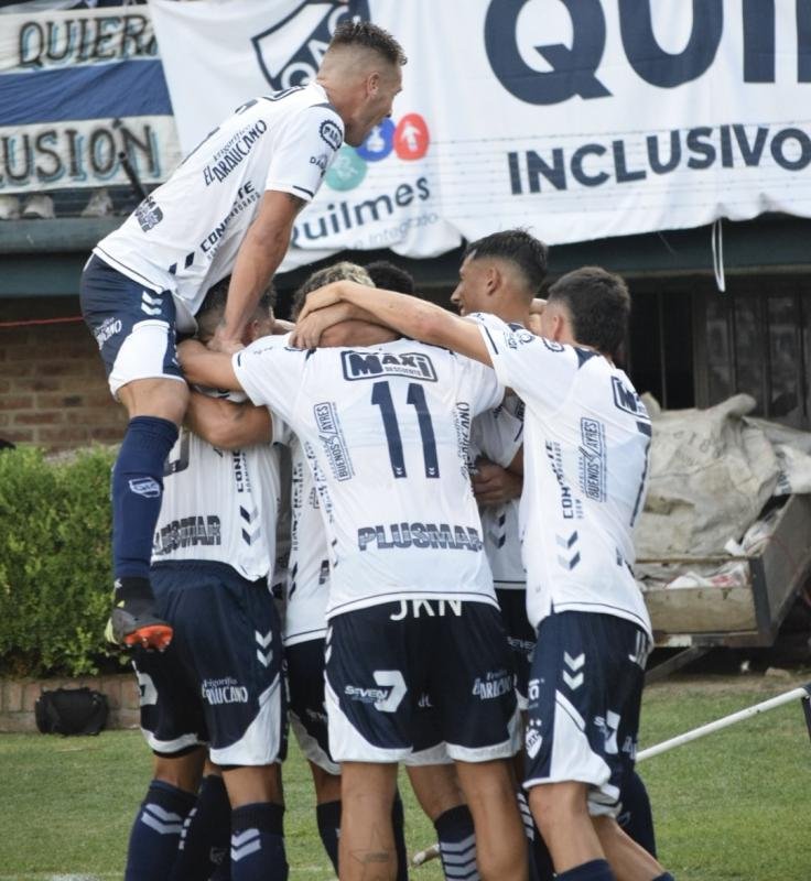 “El Cervecero” fue más que Temperley y se llevó un triunfo vital en su casa