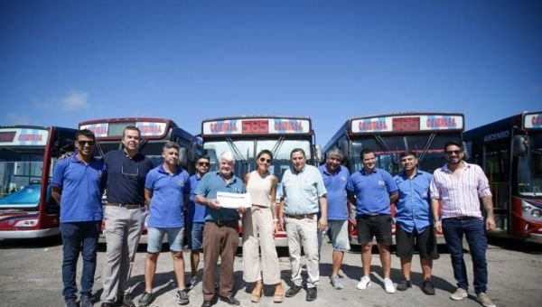 Entregaron la habilitación para la nueva terminal de la Línea 278 de colectivos