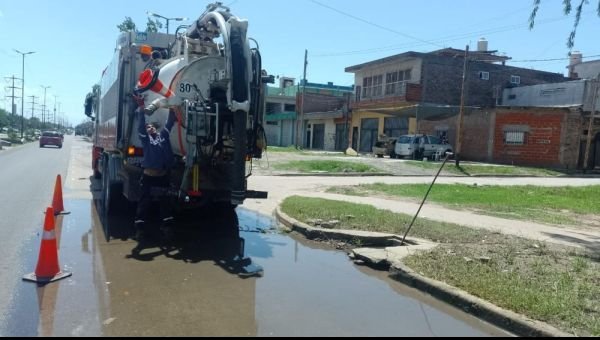 Intensifican las tareas de desobstrucción de desagues
