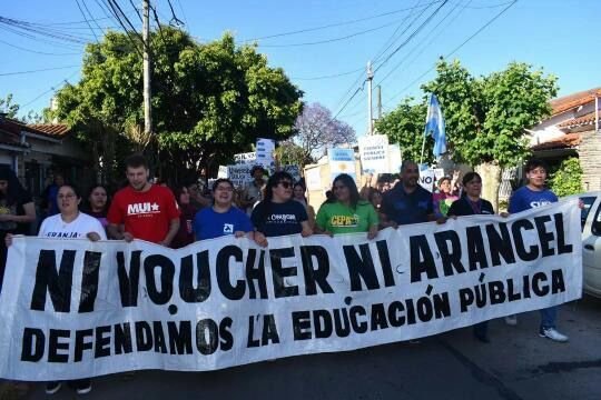 Estudiantes de la UNQ se movilizan contra el recorte presupuestario y la política educativa del gobierno