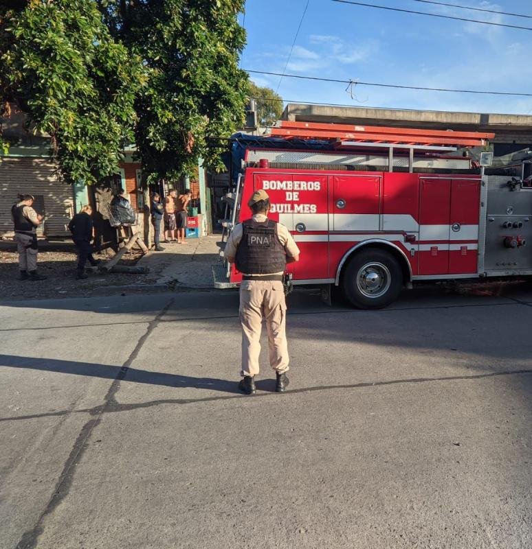 Fuego en una vivienda: dos jóvenes resultaron ilesos