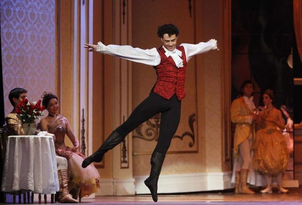 Iñaki Urlezaga y "La Ruta de Piazzolla" continúan su recorrido por la Provincia con un show en Quilmes