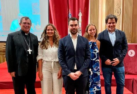 El Obispo Tissera participó de la presentación del libro del Papa Francisco