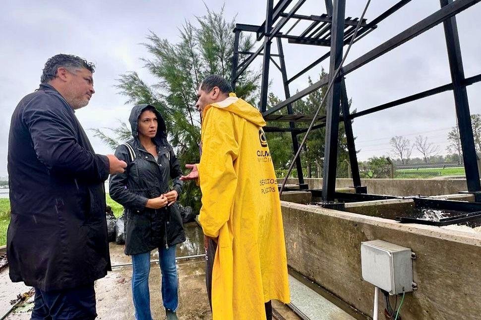 Alerta Roja: Mayra Mendoza coordinó los trabajos municipales de Servicios Públicos y asistencia a vecinos