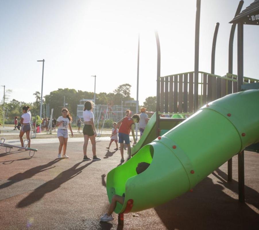 Se viene otro domingo para disfrutar del verano en el Parque de la Ribera