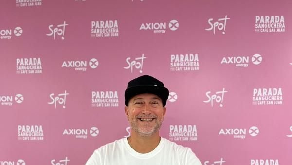 "Lele" Cristóbal presentó en Quilmes "El Prensado", el nuevo producto de la "Parada Sanguchera" de AXION